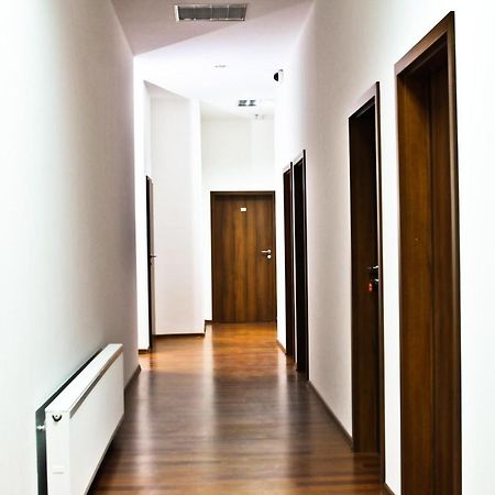 Big City Hostel Вроцлав Экстерьер фото