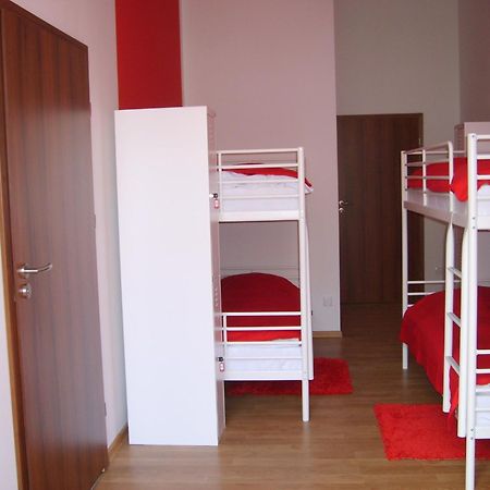 Big City Hostel Вроцлав Экстерьер фото
