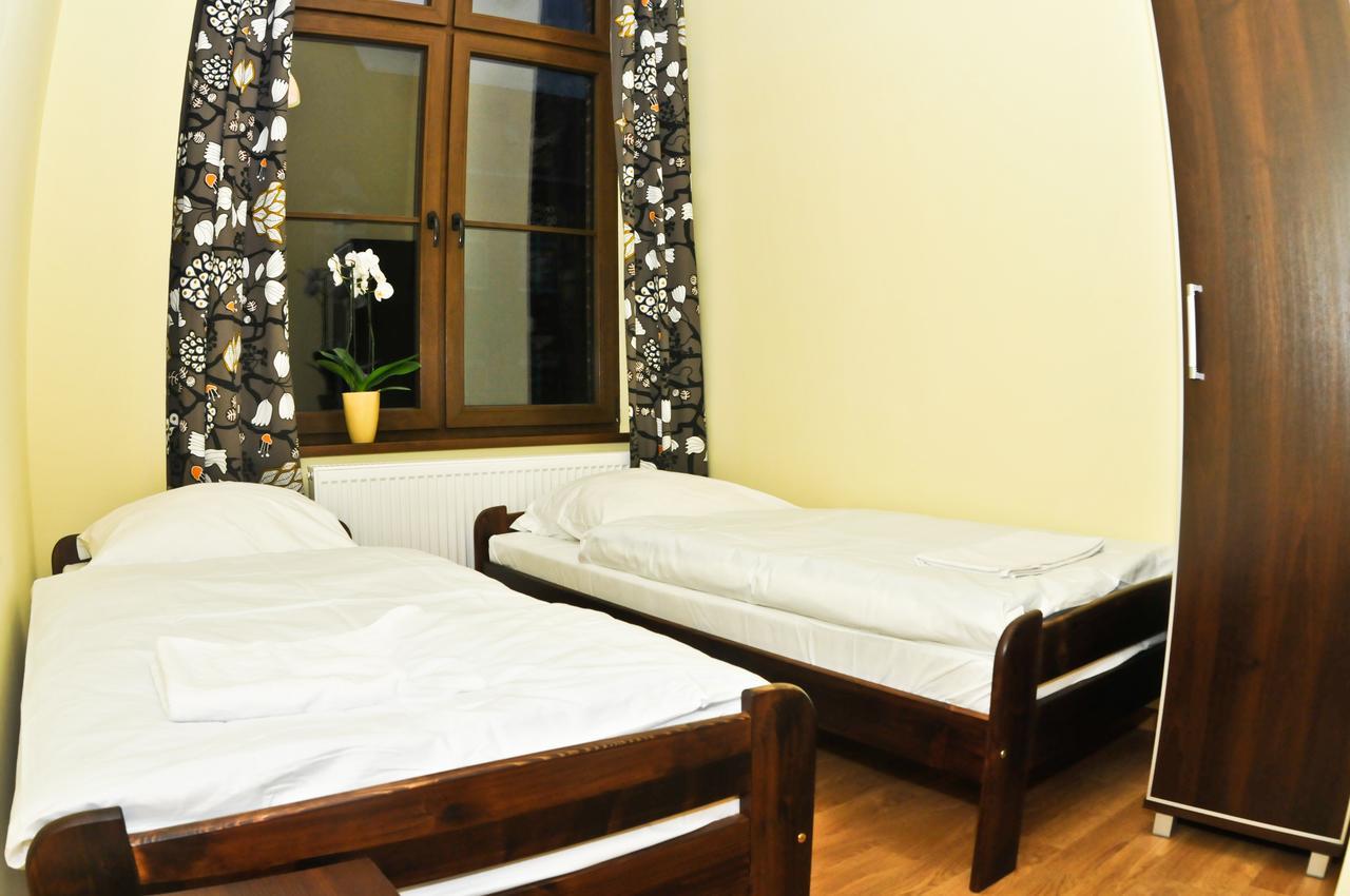 Big City Hostel Вроцлав Экстерьер фото