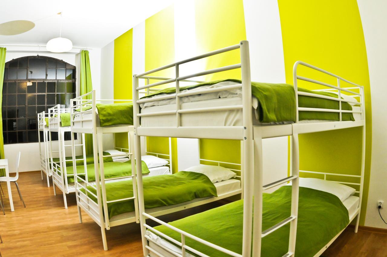 Big City Hostel Вроцлав Экстерьер фото