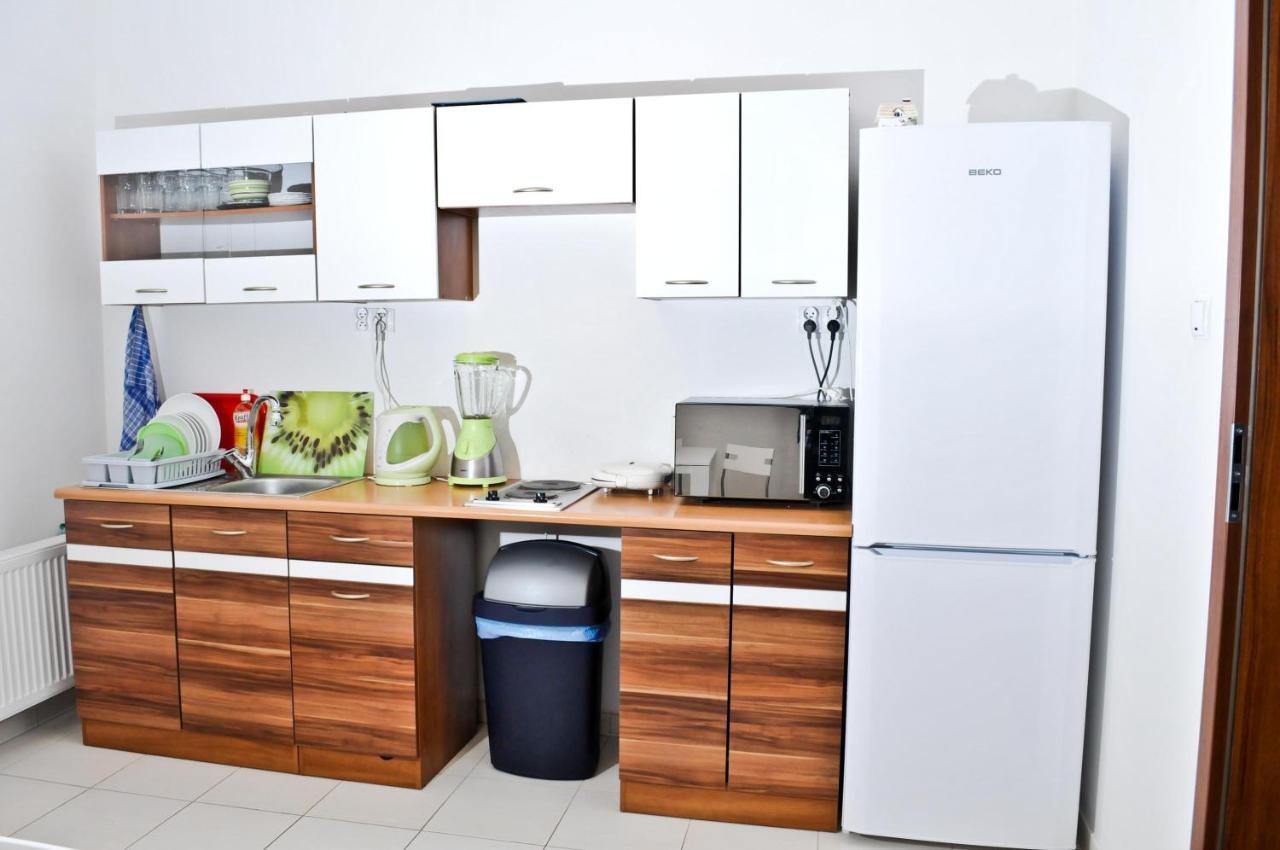 Big City Hostel Вроцлав Экстерьер фото